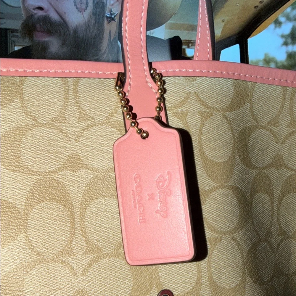 Coach X Disney Cinderella signature tote bag and wallet - Picture 9 of 12